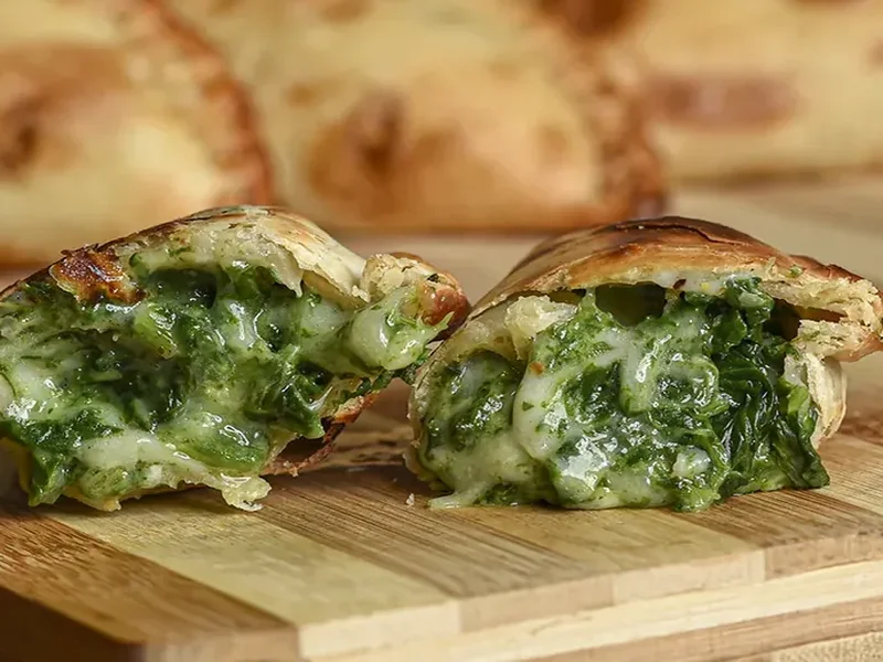 Empanada de Espinaca y Queso