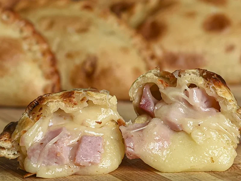 Empanada de Jamón y Queso